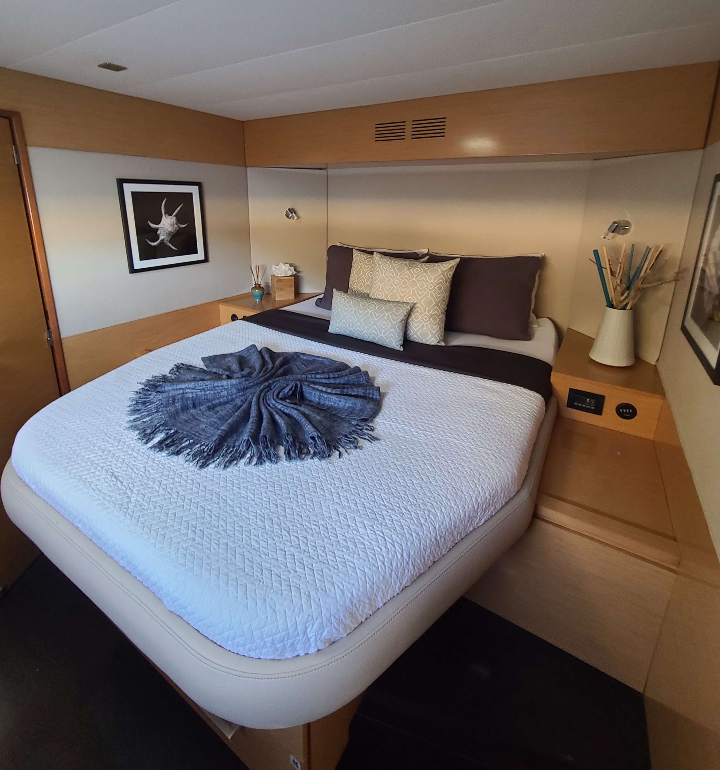 306 Sailing Catamaran ODYSSEA Cabin.jpg