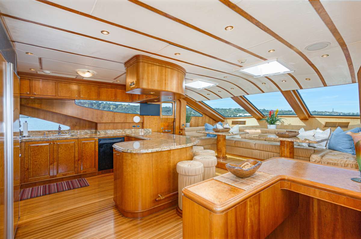 307 Dine in galley.jpg