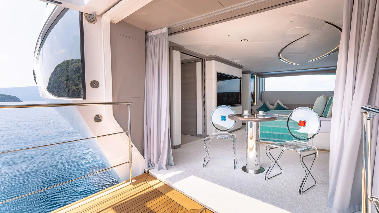 311 Master suite fold out balcony.jpg