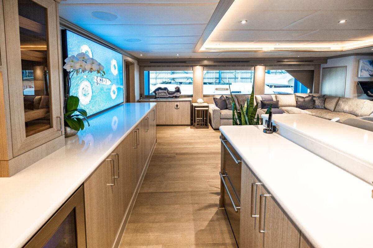 311 Sky lounge bar.jpg