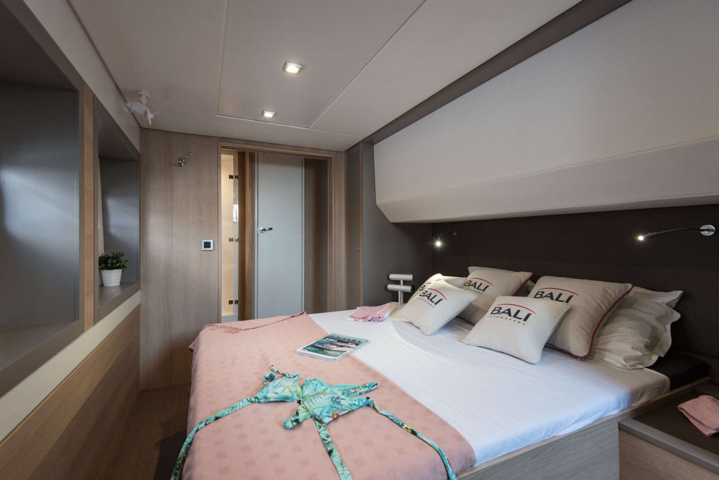 4.1 Main cabin.jpg