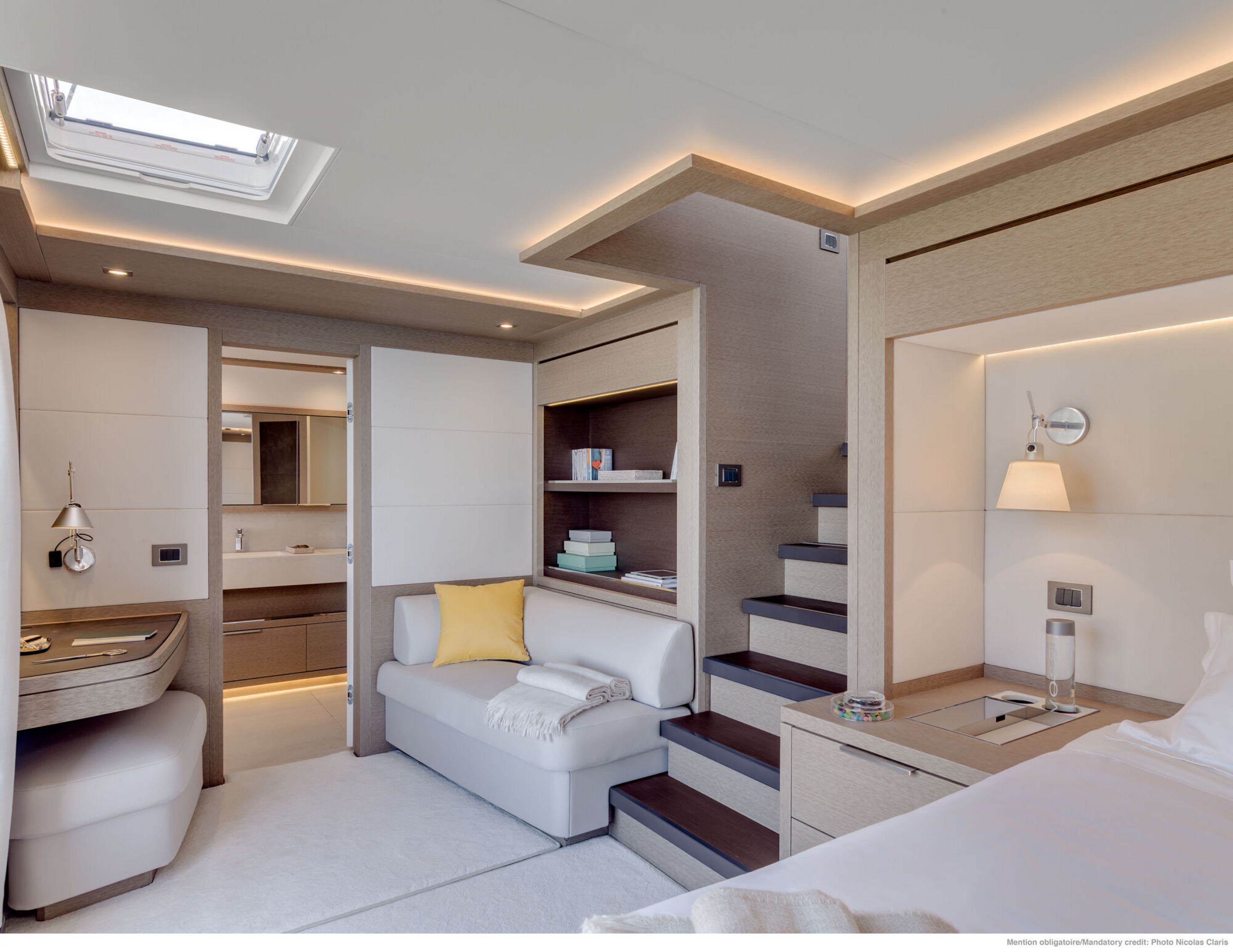 4.1 Master suite lounge area.jpg