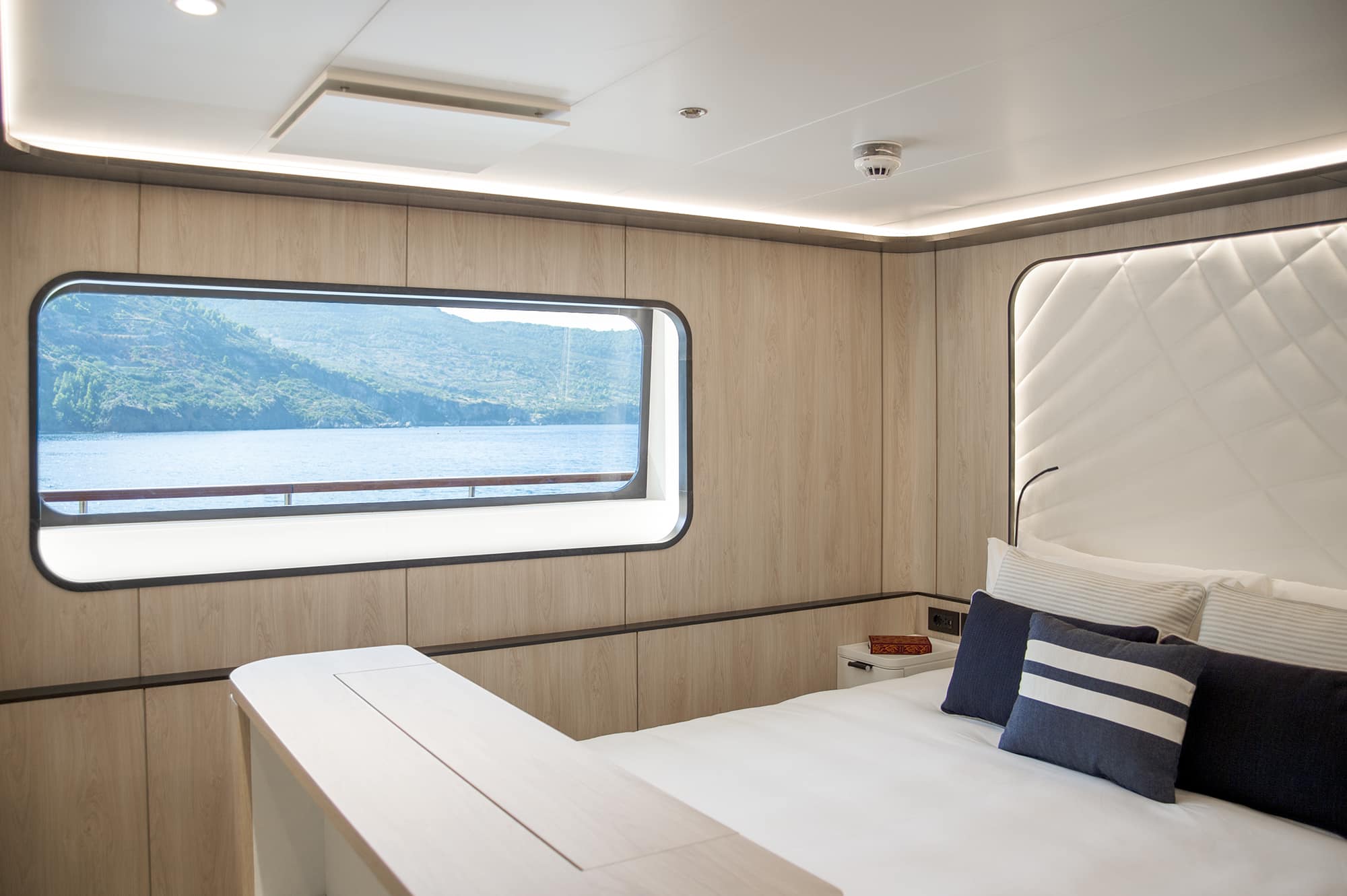 4.1 Owners suite with balcony.jpg