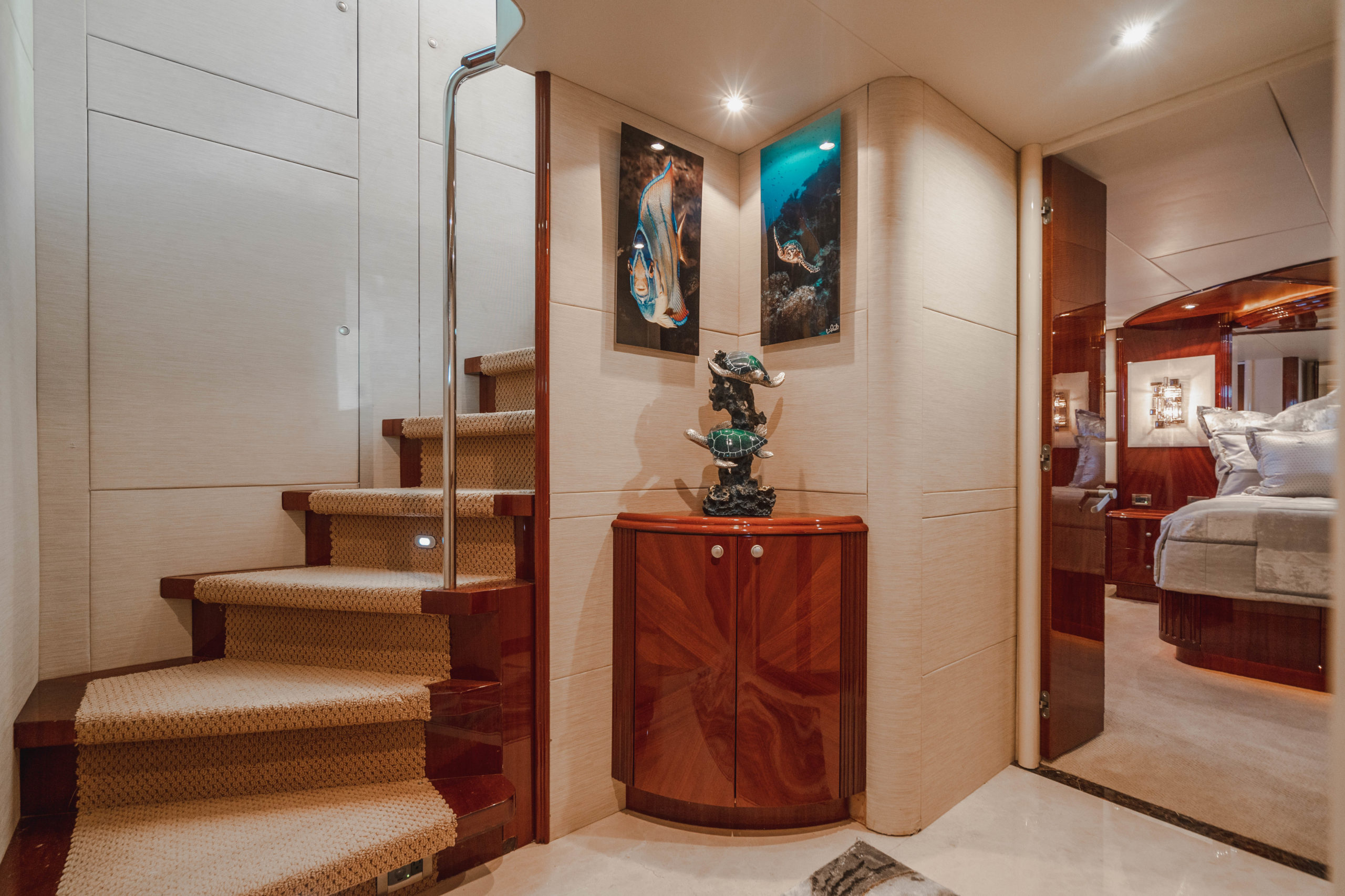 4.1 Spacious interior architecture.jpg