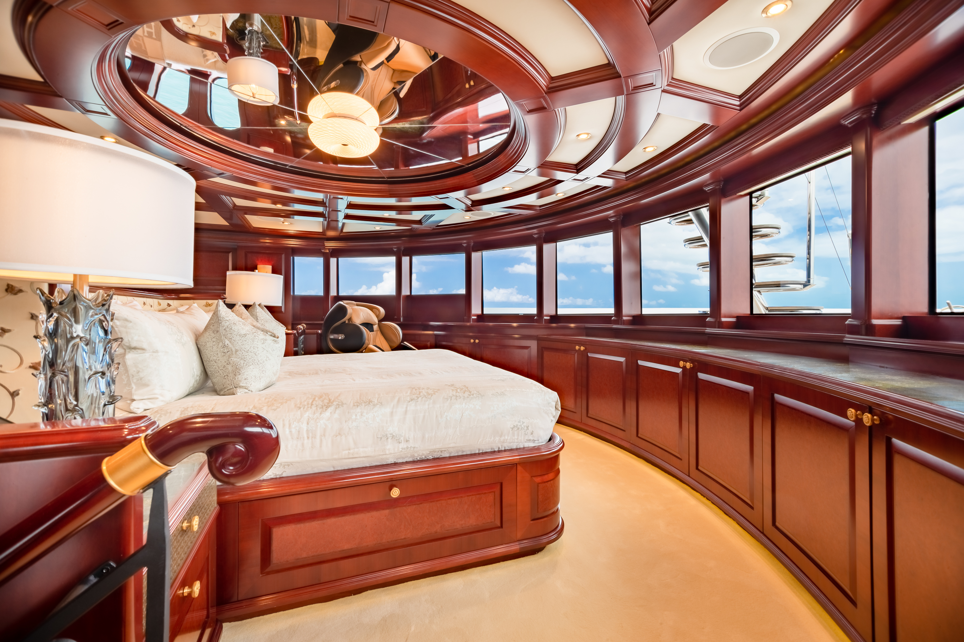 4.1 Split level owners stateroom.jpg