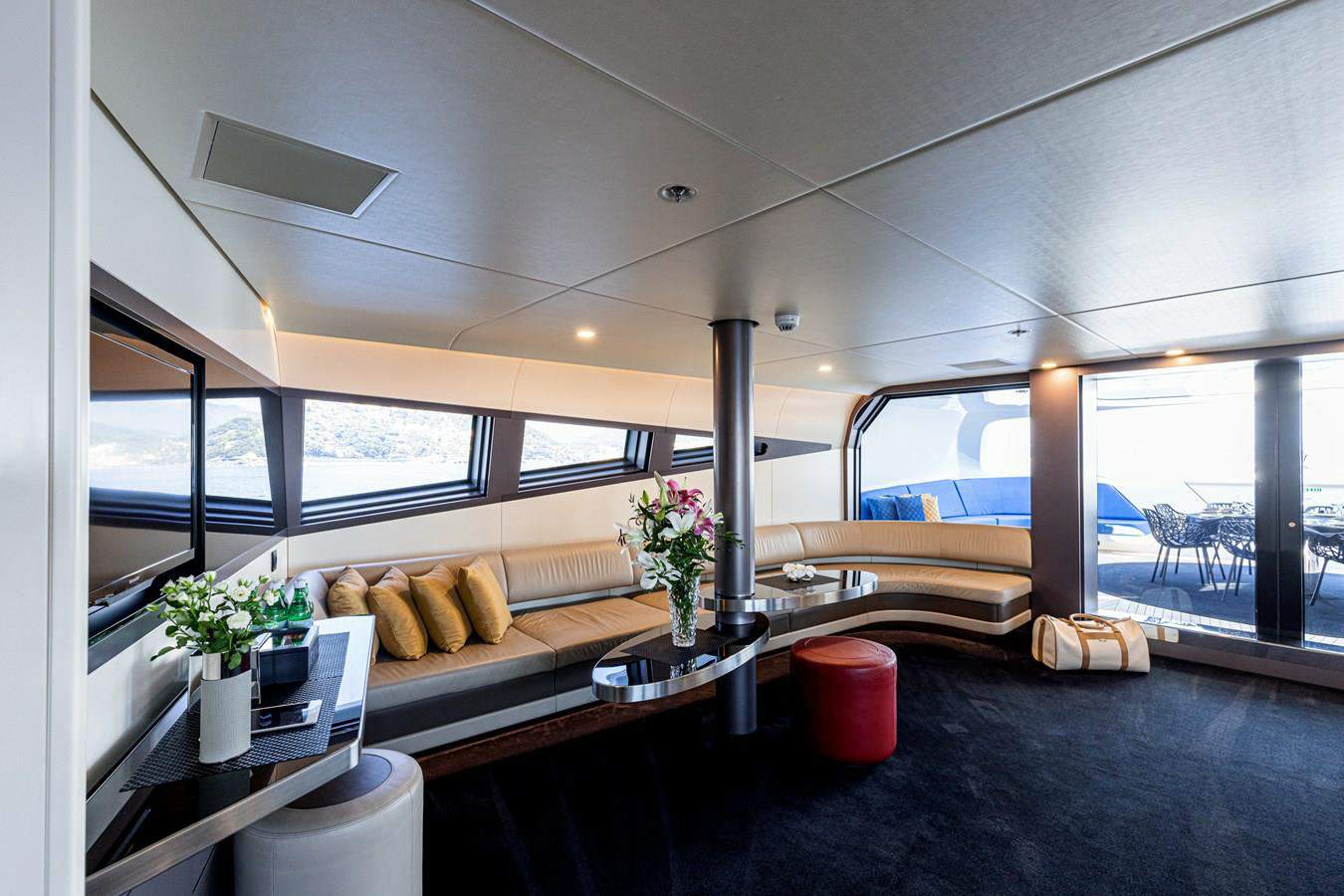 4.2 Master suite lounge area.jpg