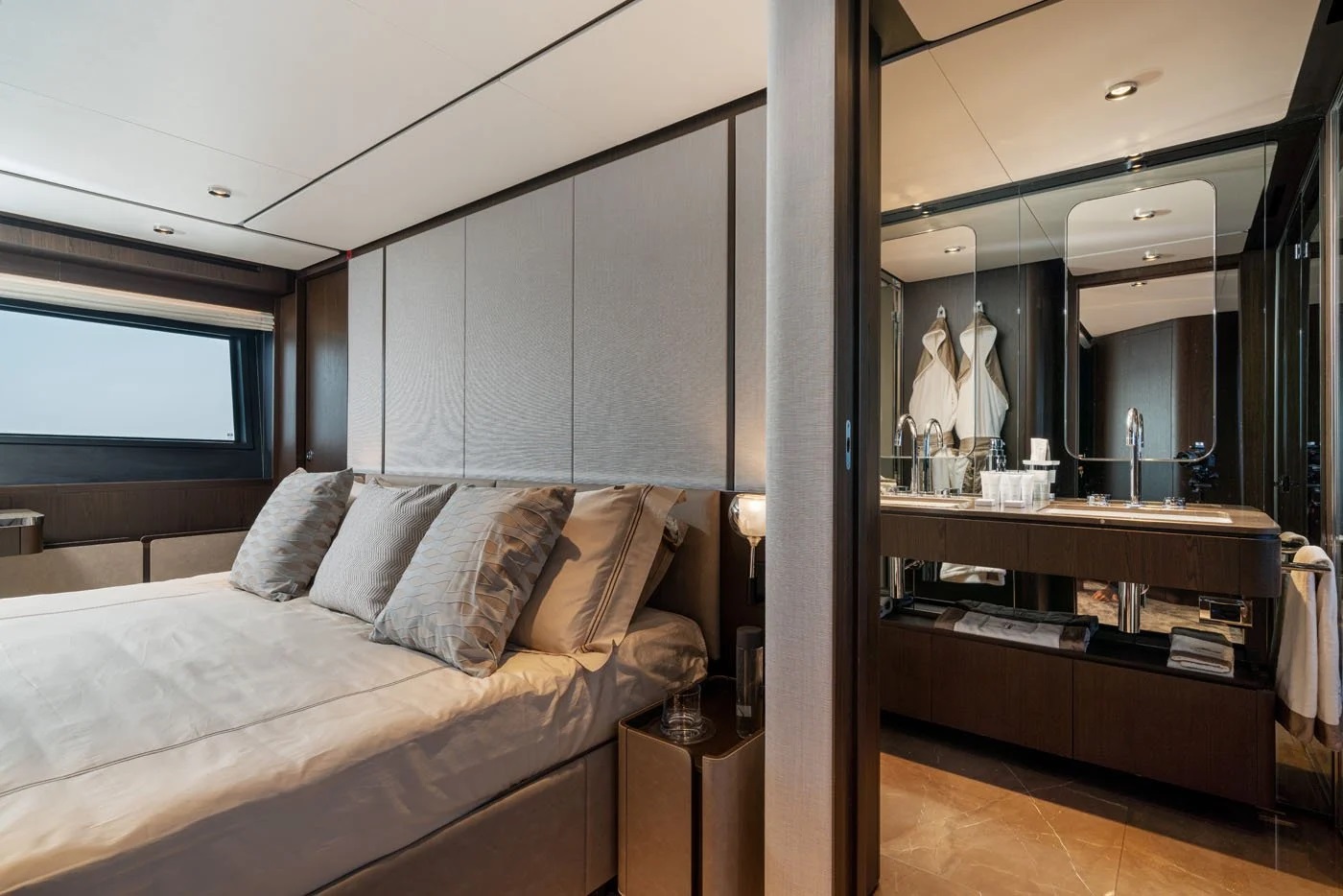 4.2 Master suite with ensuite.jpg