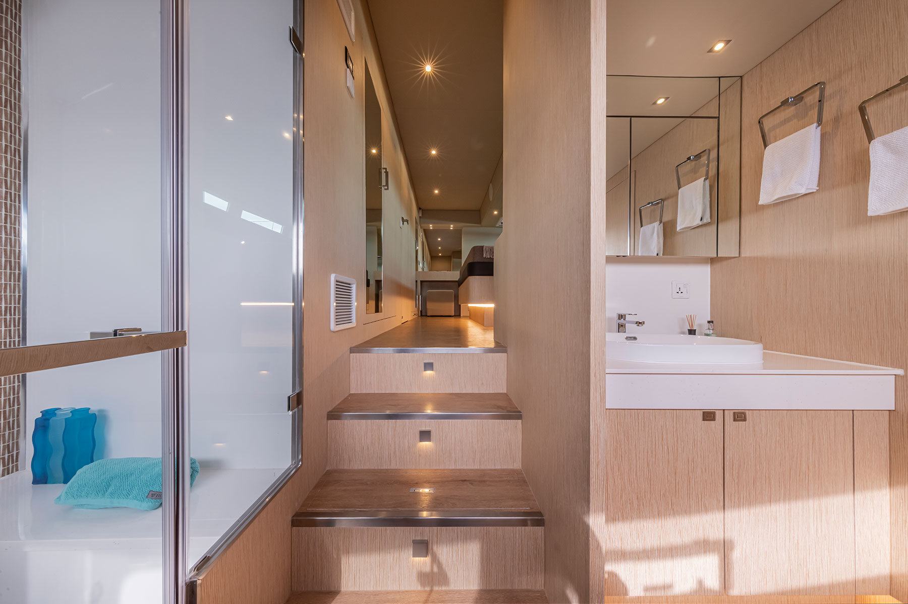 4.2 Master suite with split level ensuite.jpg