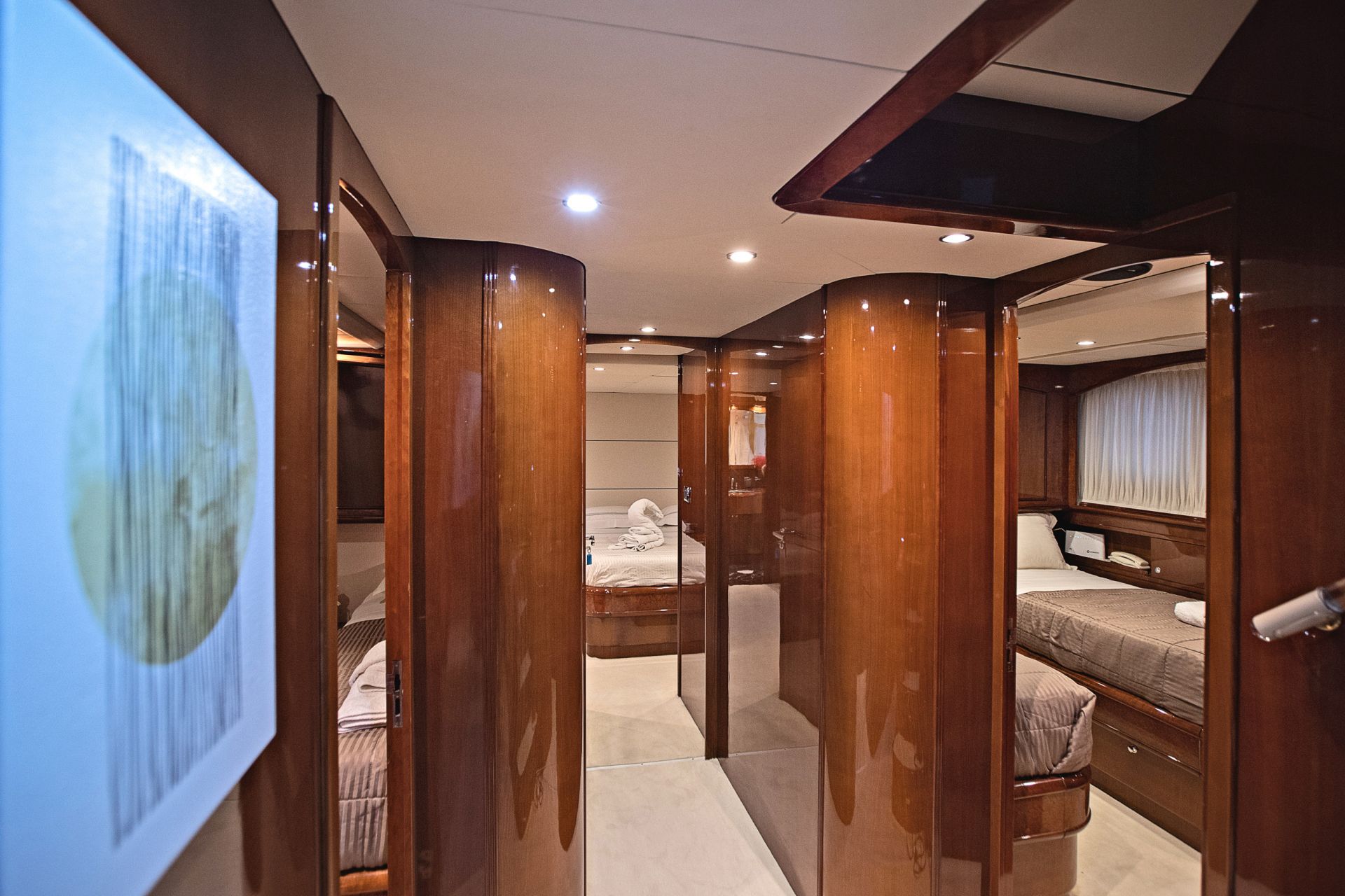 4.6 Convenient access to guest cabins.jpg