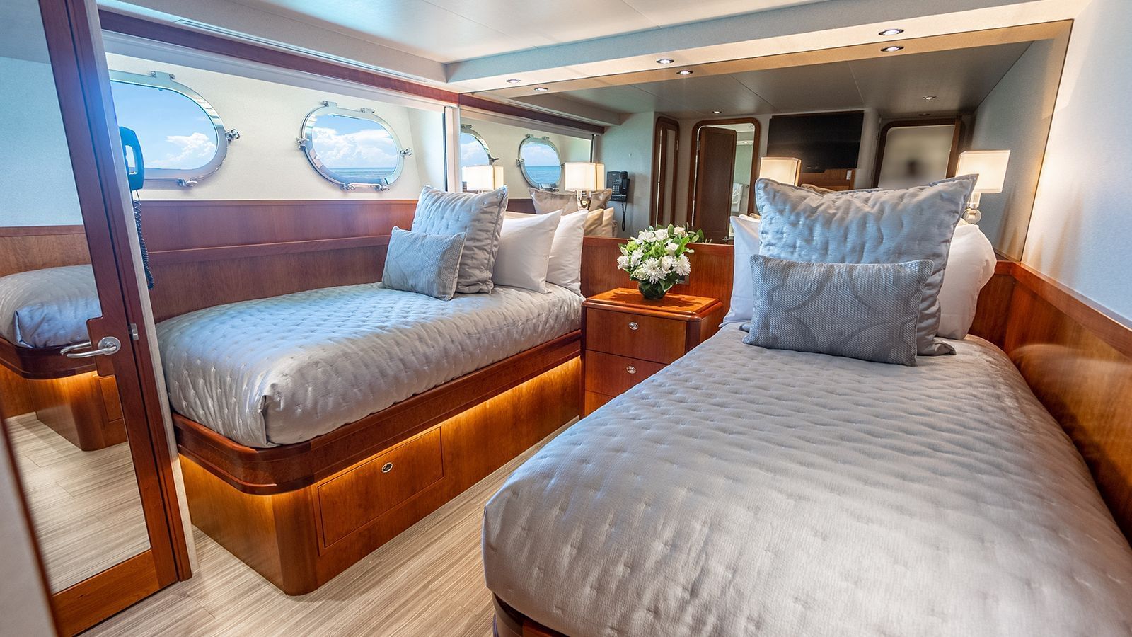 4.6 Twin suite.jpg
