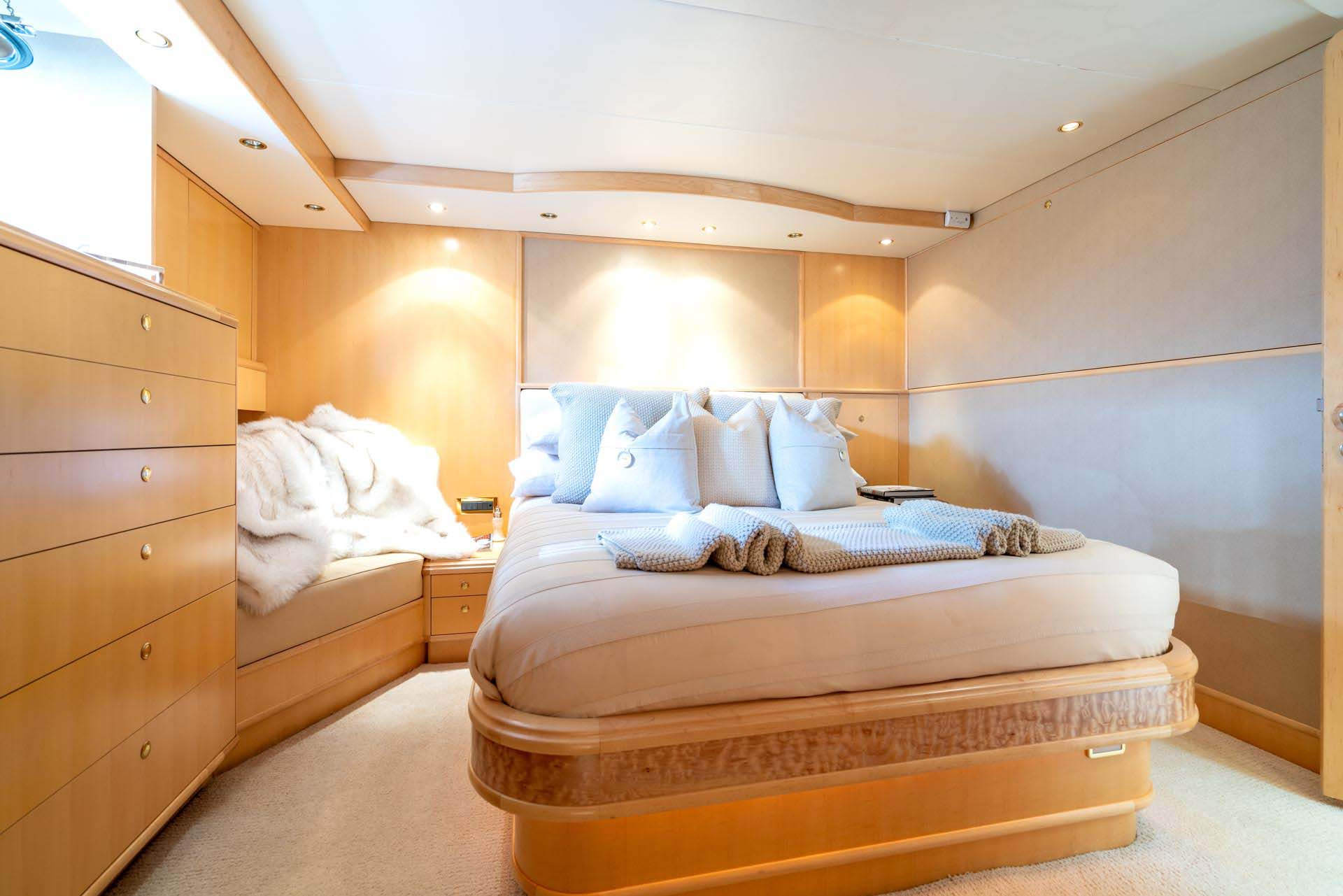 4.7 Double suite.jpg