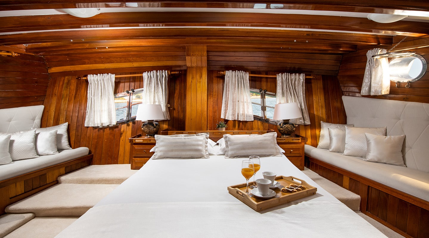 401 ANDI STAR Master cabin.jpg