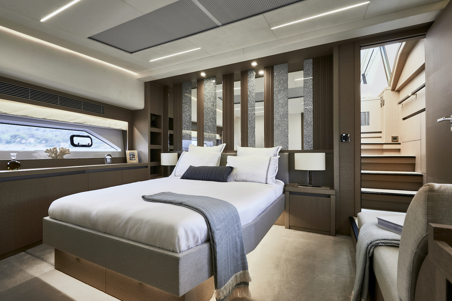 401 Master cabin.jpg