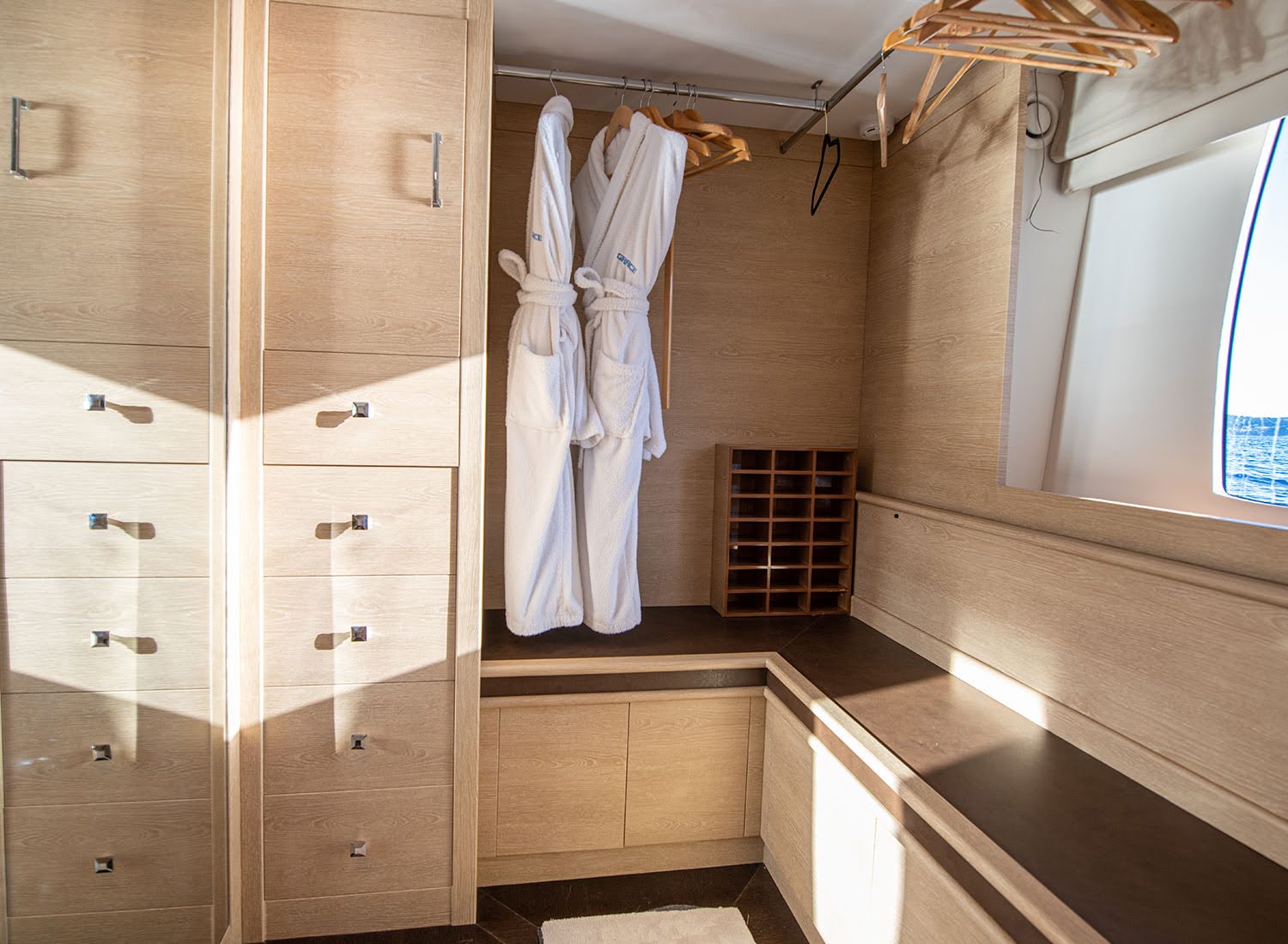 402 Master suite dressing room.jpg