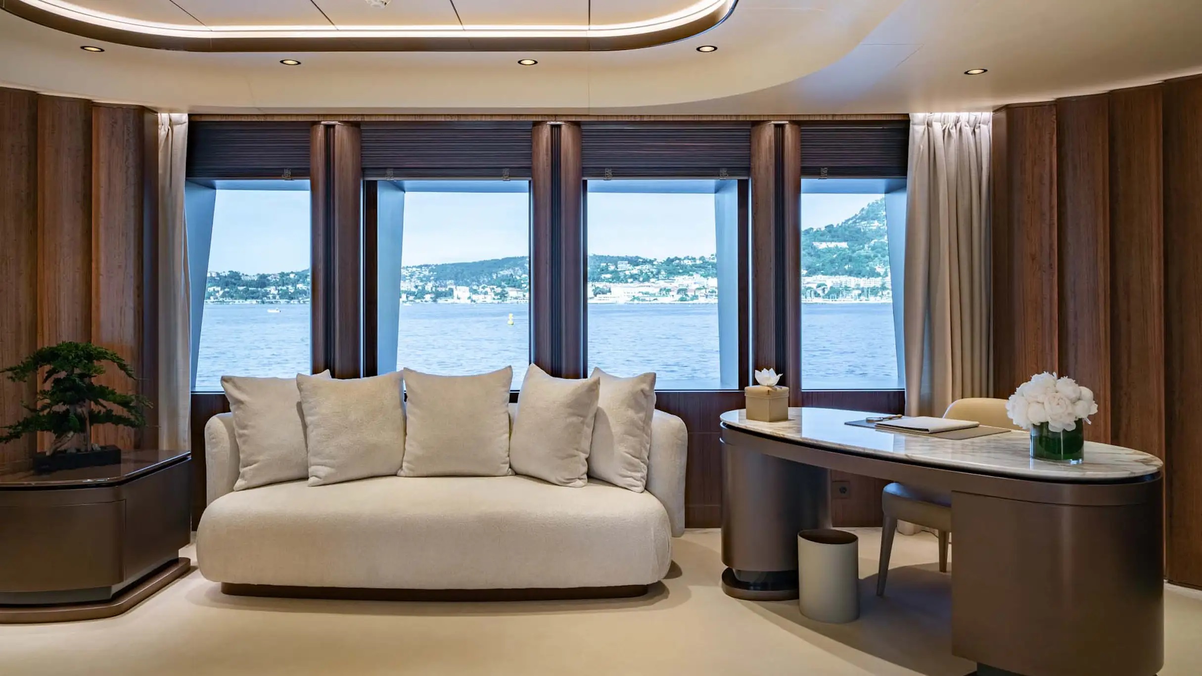 402 Master suite office space.jpg