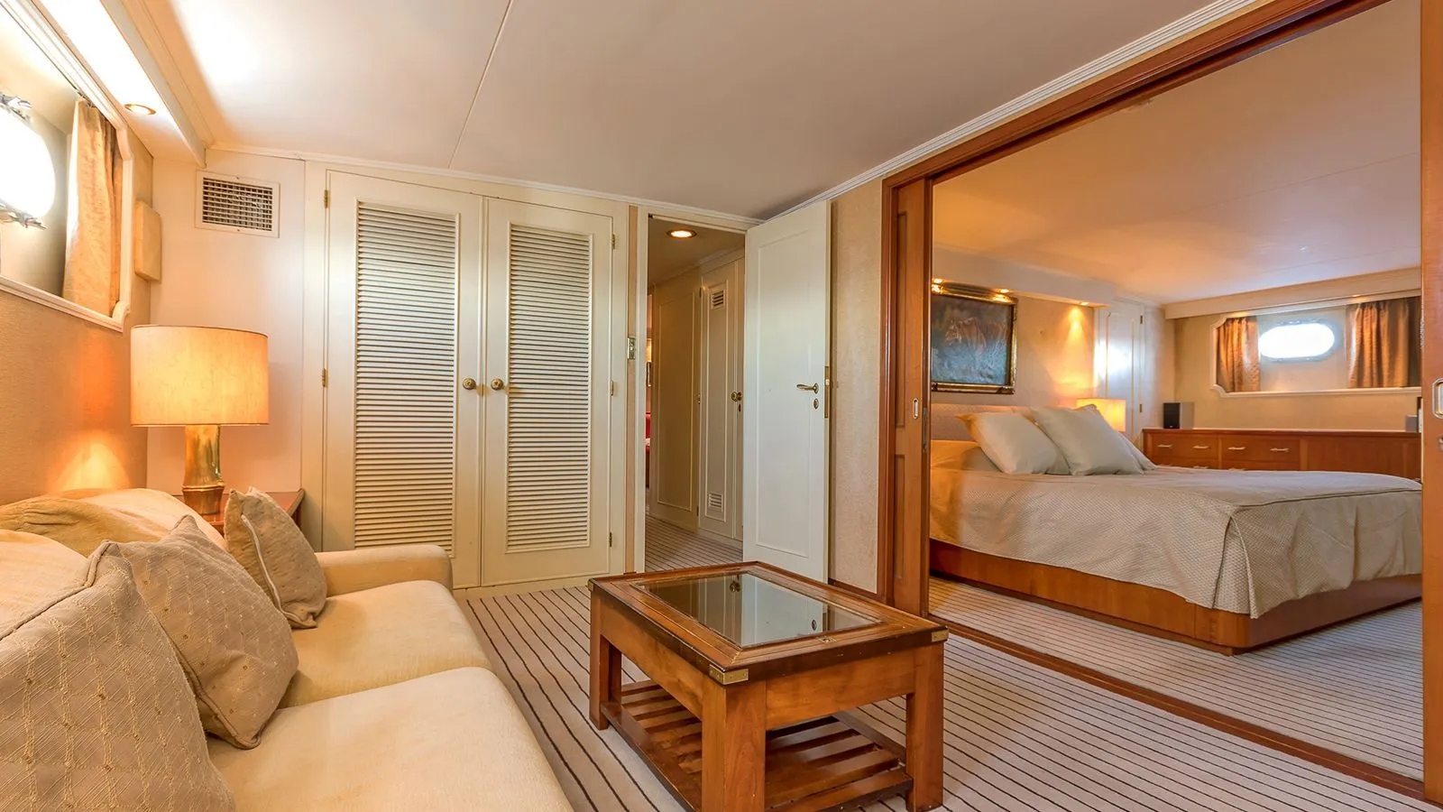 402 Master suite salon.jpg