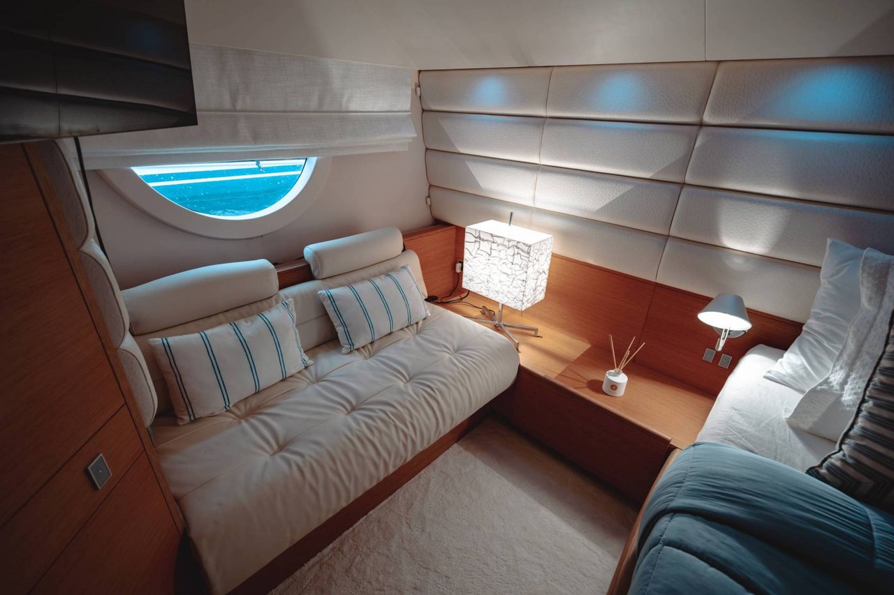402 Master suite seating.jpg