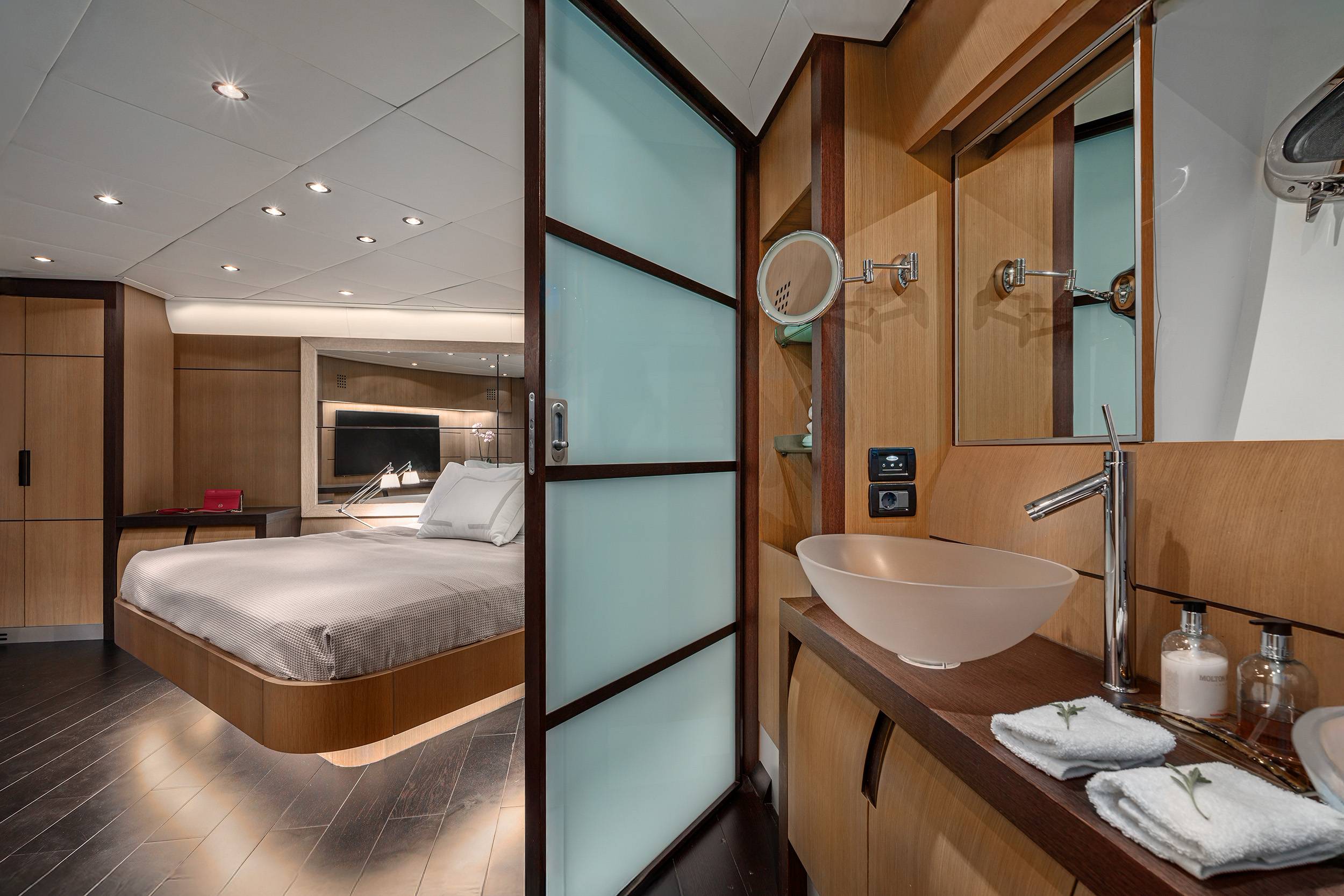 402 Master with ensuite.jpg