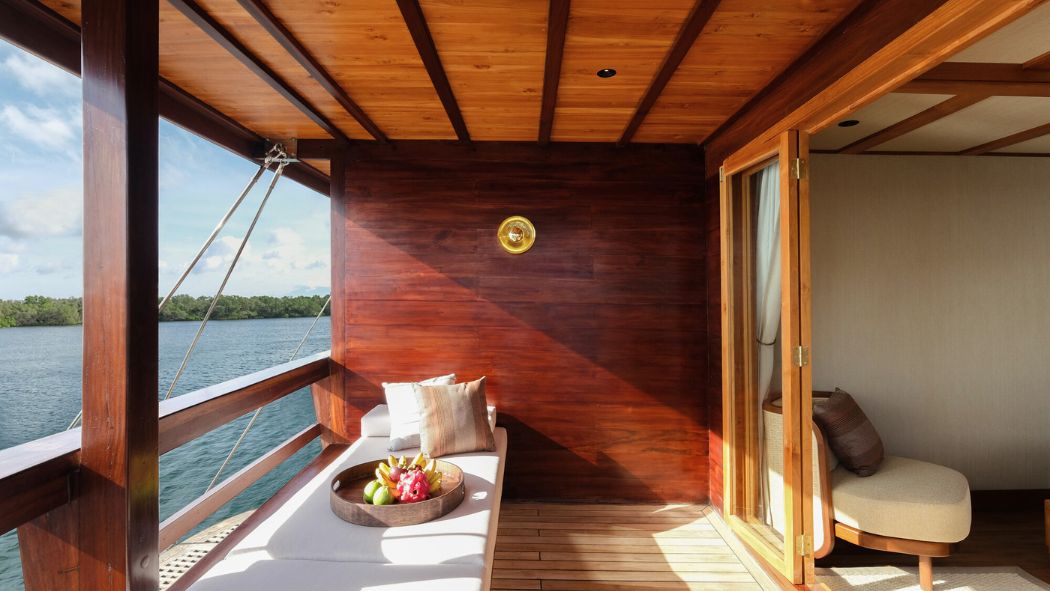402 Owner's suite balcony.jpg
