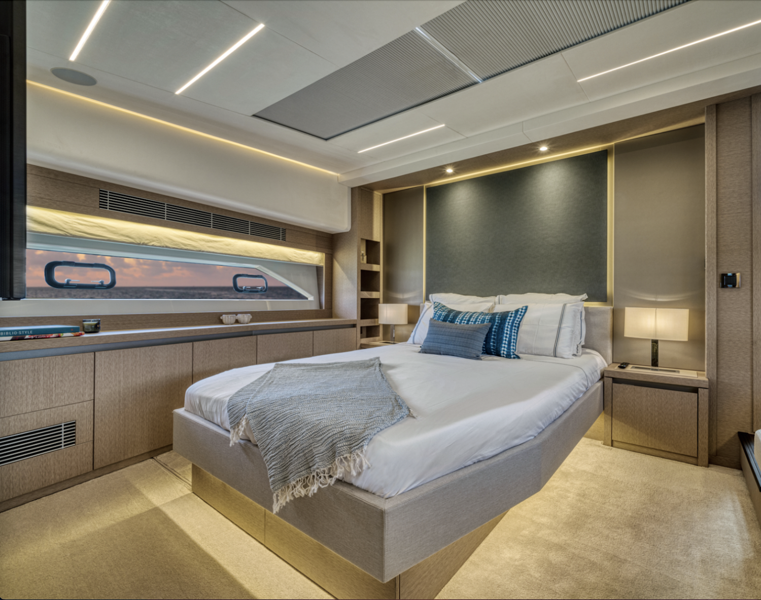 402 VIP cabin.png