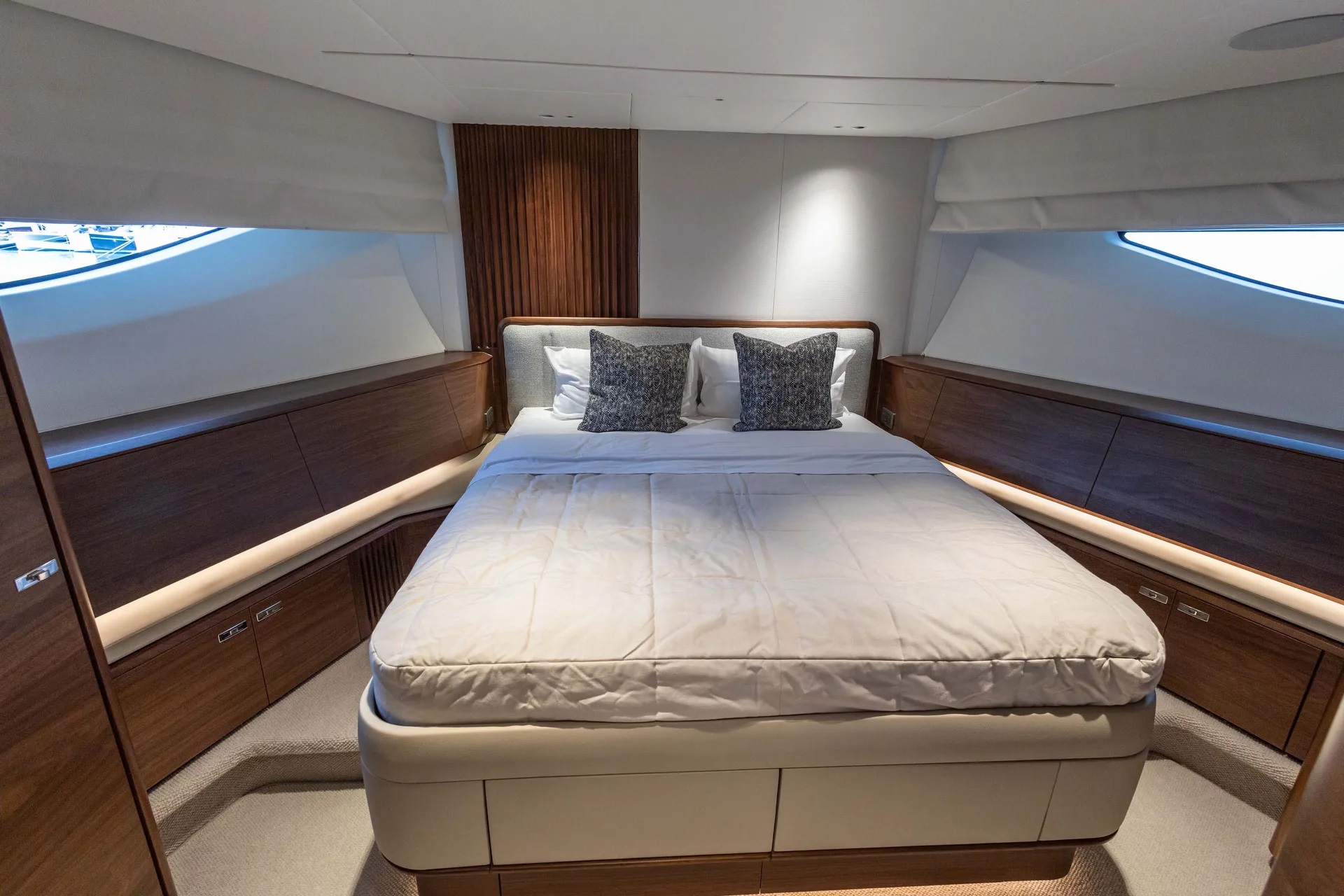403 Lower deck VIP.jpg