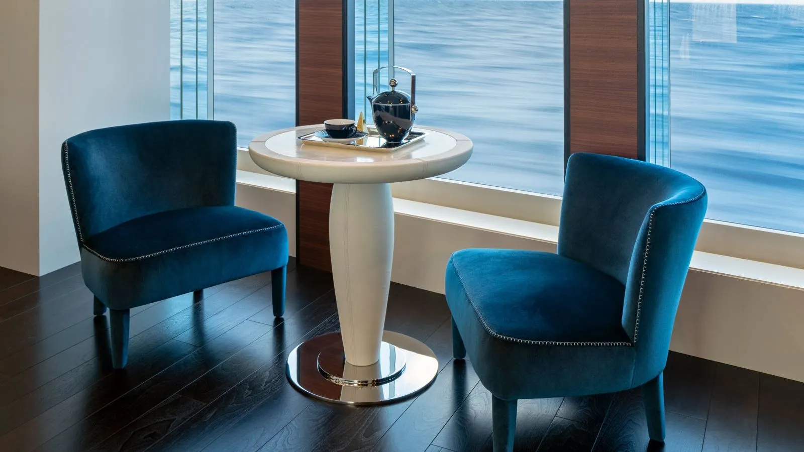 403 Master stateroom.jpg