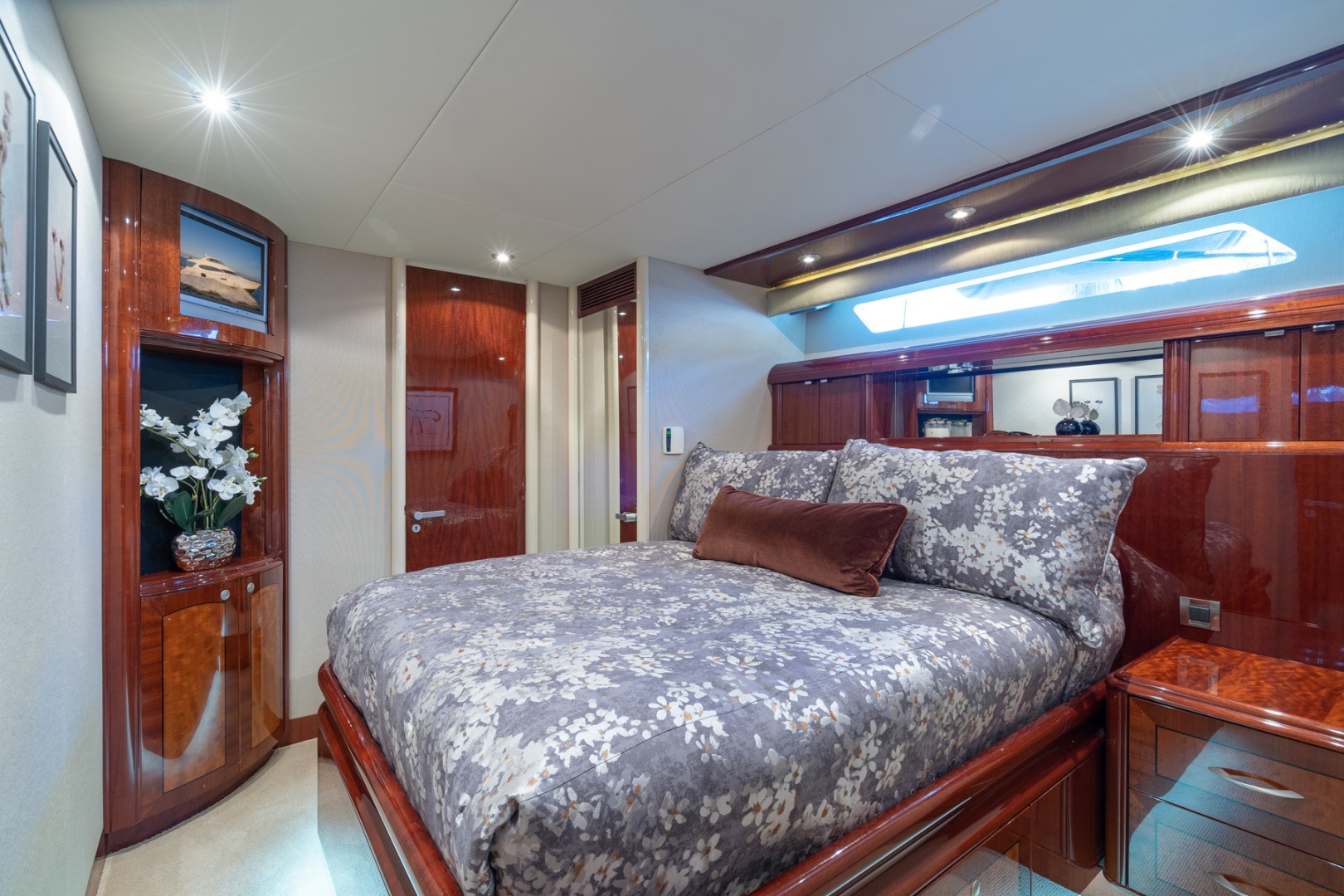 404 Double guest suite.jpg