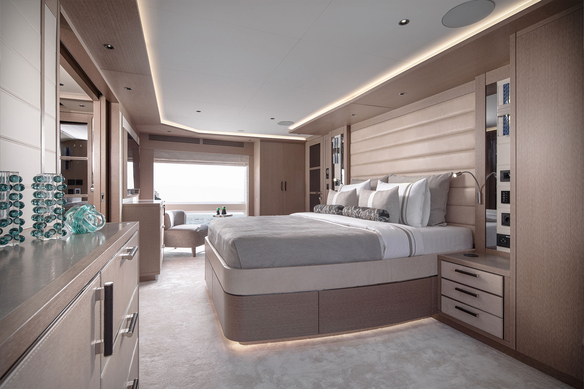404 Master suite.jpg