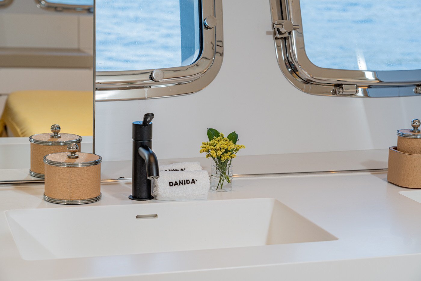408 Ensuite details.jpg