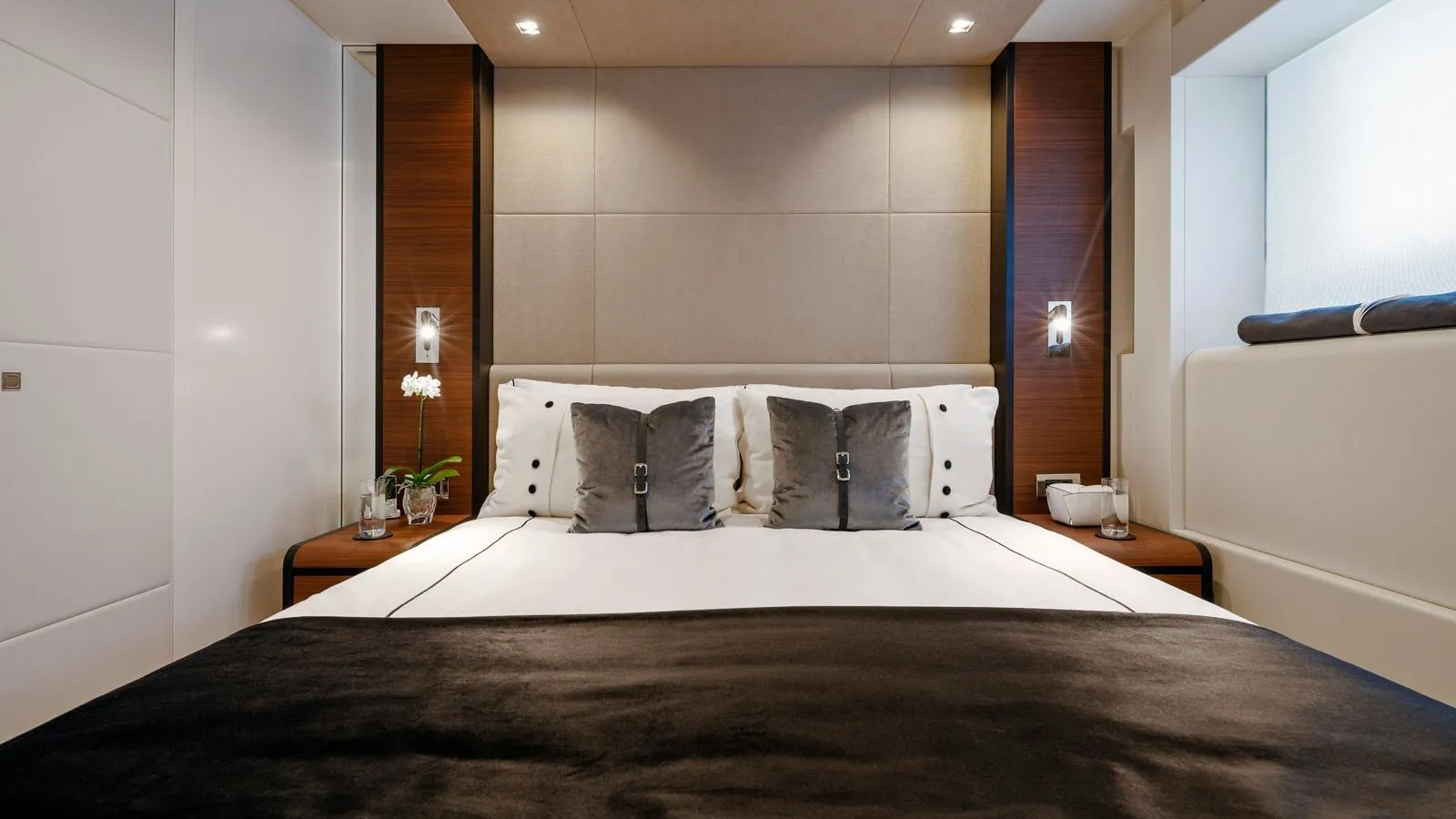 410 Guest stateroom 5.jpg