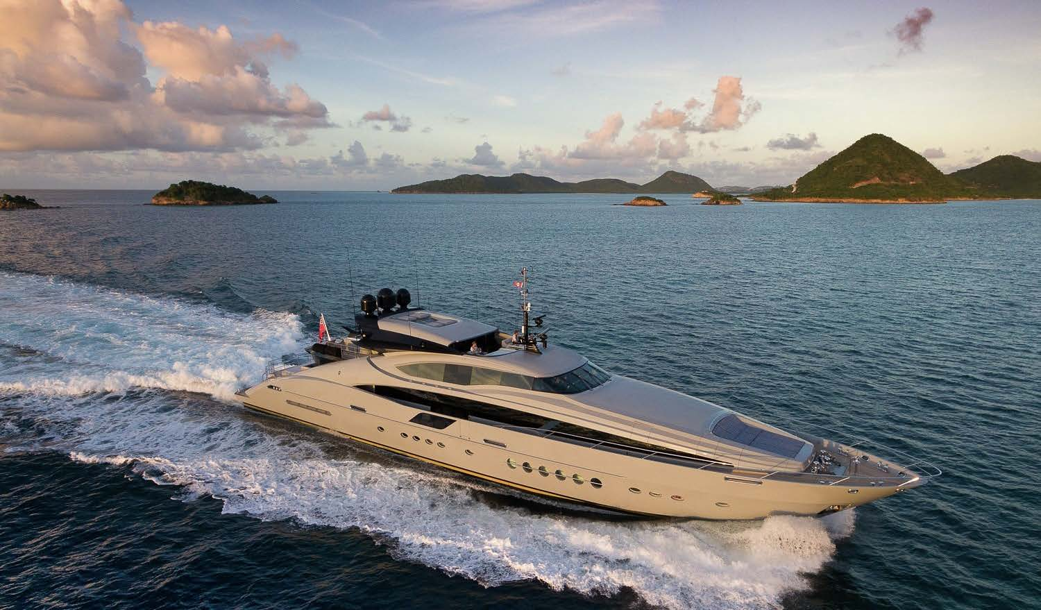 46m Palmer Johnson Superyacht designed by Nuvolari Lenard.png