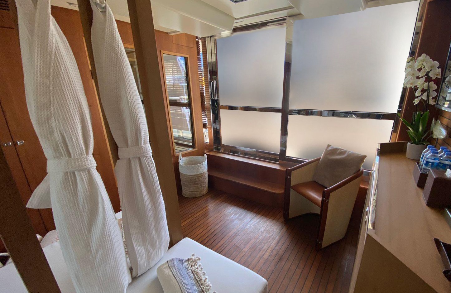5.0 Interior spa.jpg