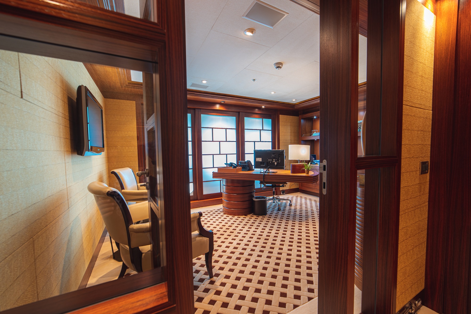501 Interior office.jpg
