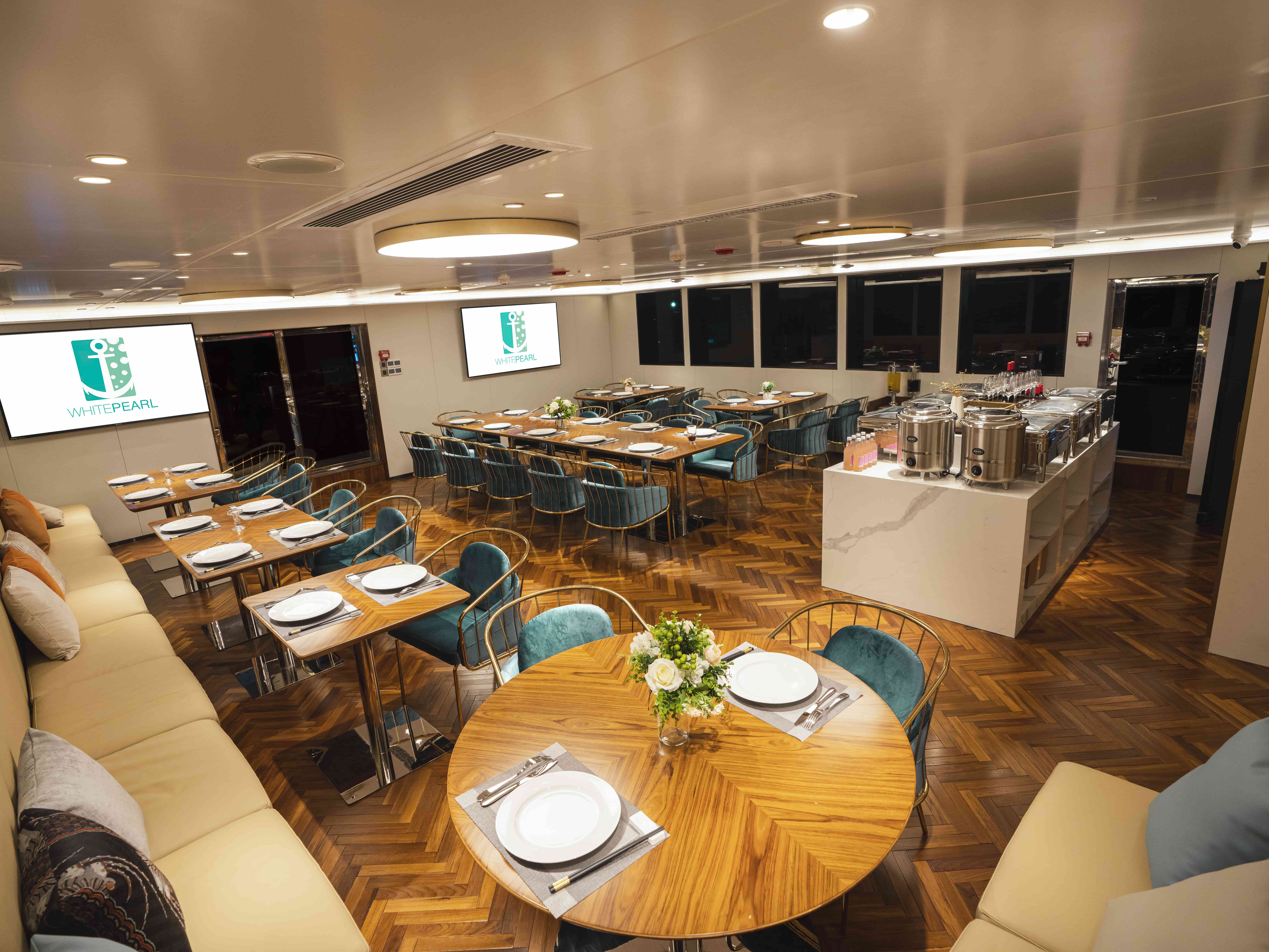 6. Restaurant.jpg