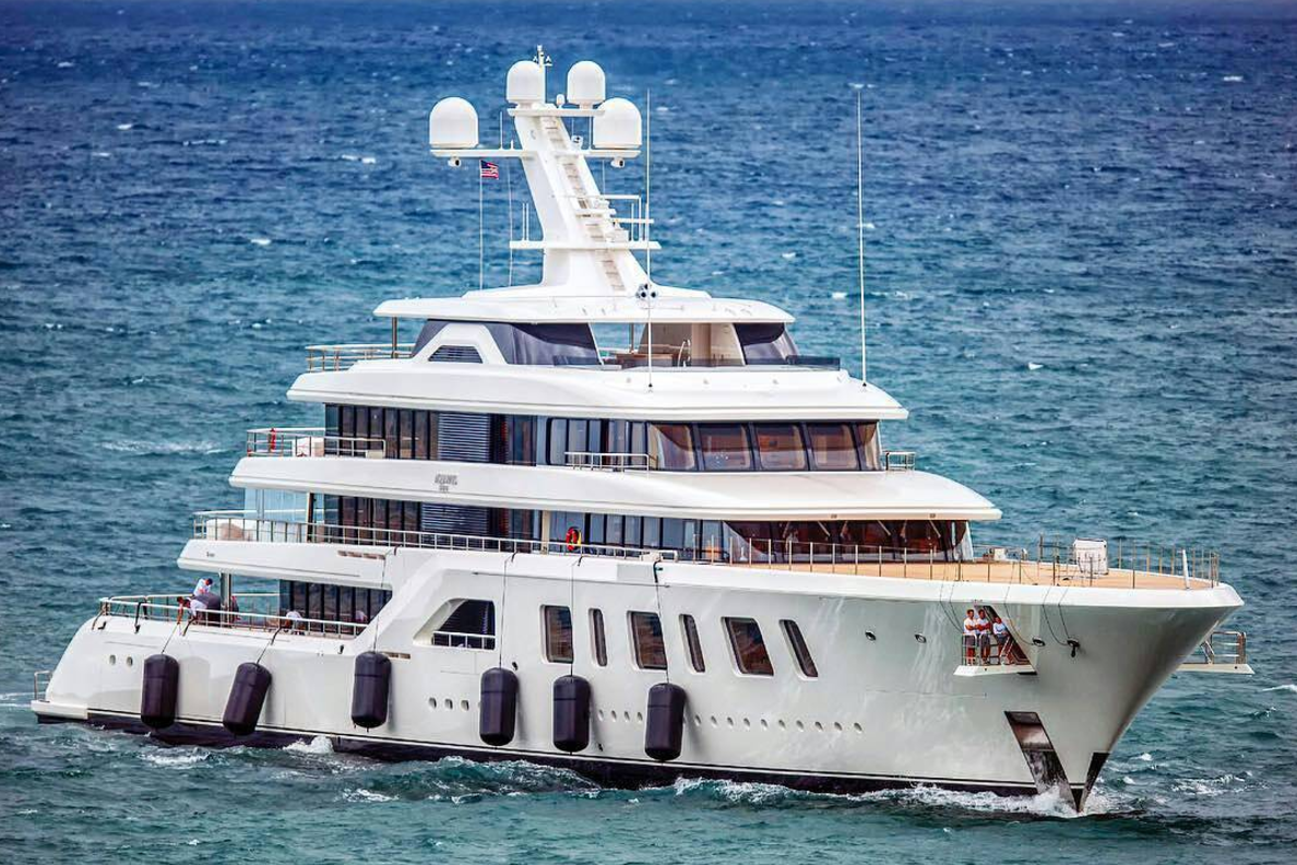 92m Feadship - Photo © Rob-Starling.png