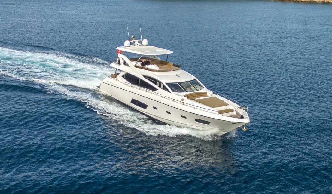 A CLOUDY BAY yacht.jpg