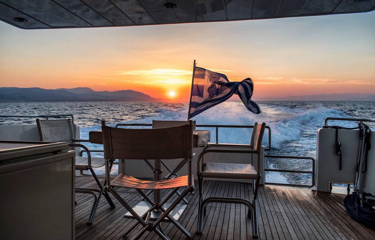 AFT DECK.jpg