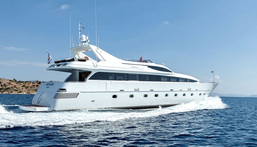 Admiral 32 - sistership 3.jpg