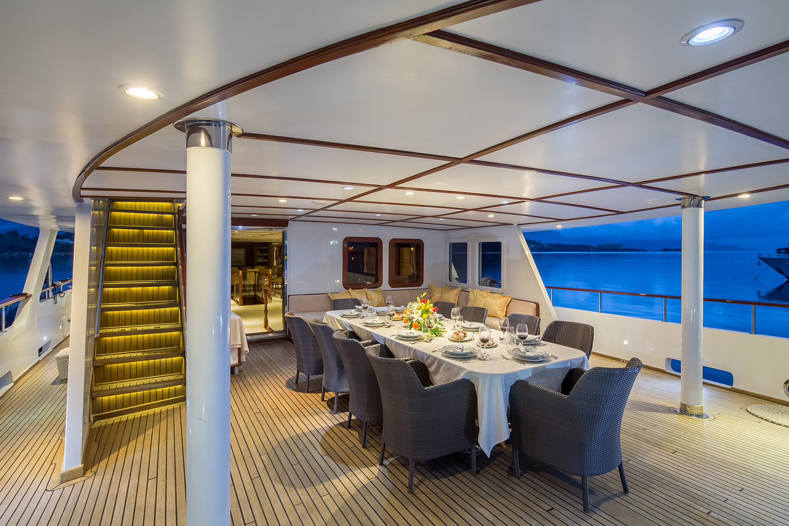 Aft deck  00001.jpg