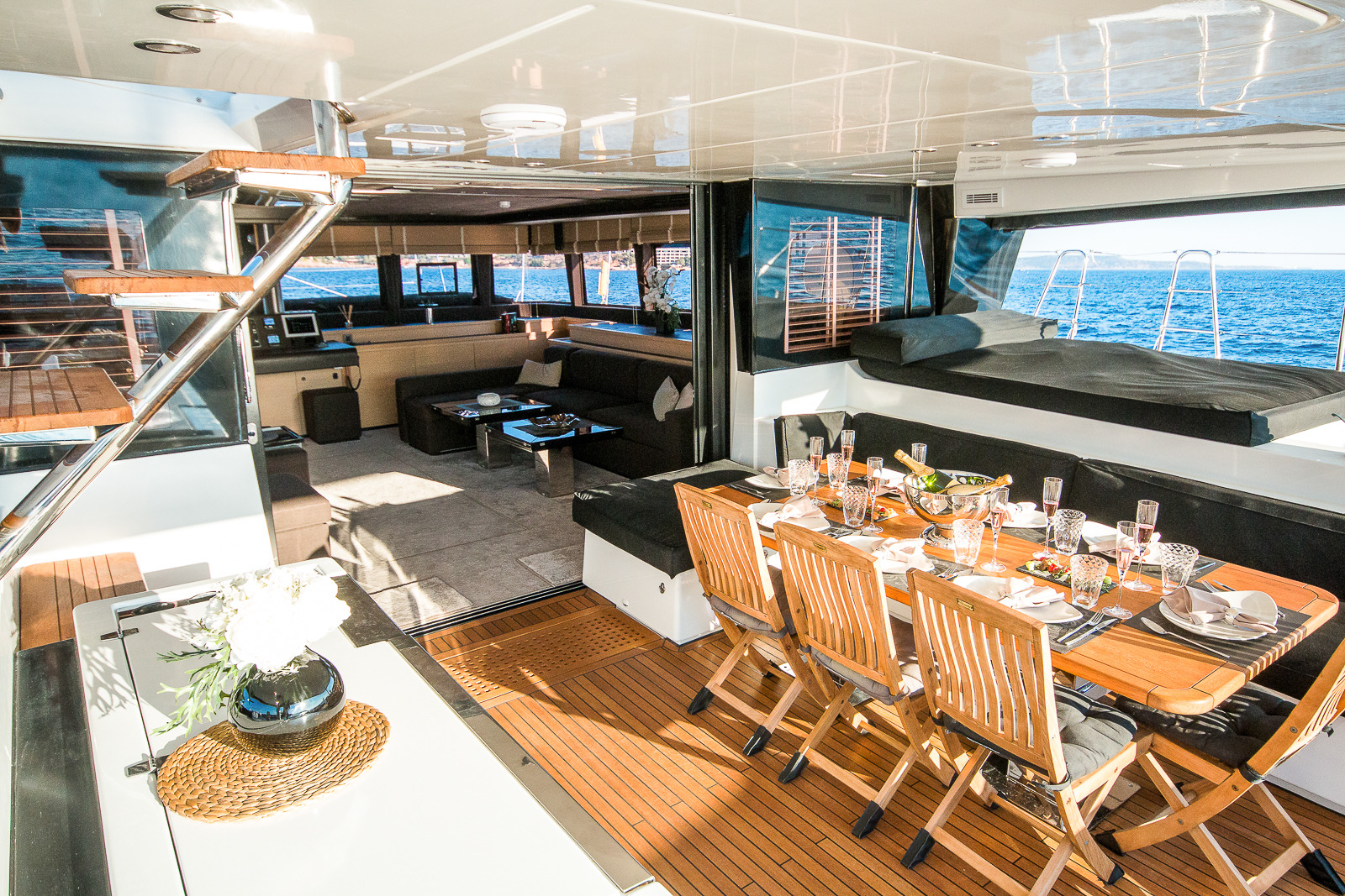 Aft deck with entrance to the salon.jpg