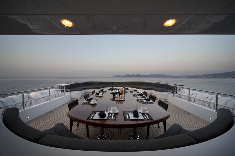 Alfresco dining 9374.jpg