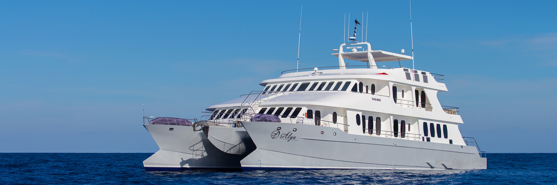 Alya - catamaran yacht for charter in the Galapagos.jpg