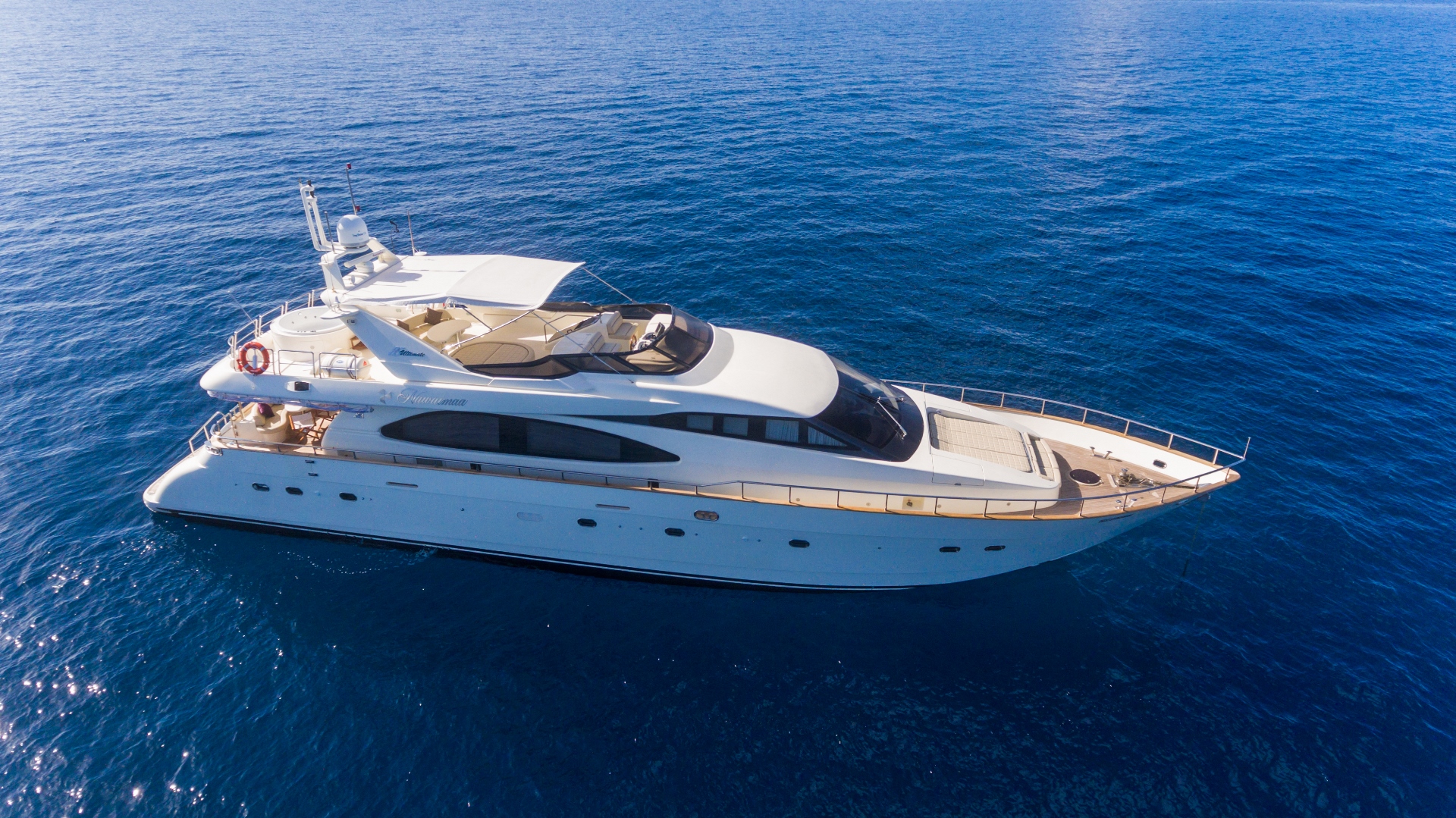 Azimut NAWAIMAA - Yacht aerial shot.jpg