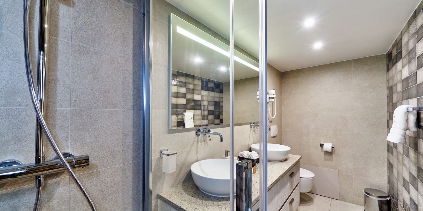 Bathroom Area .jpg