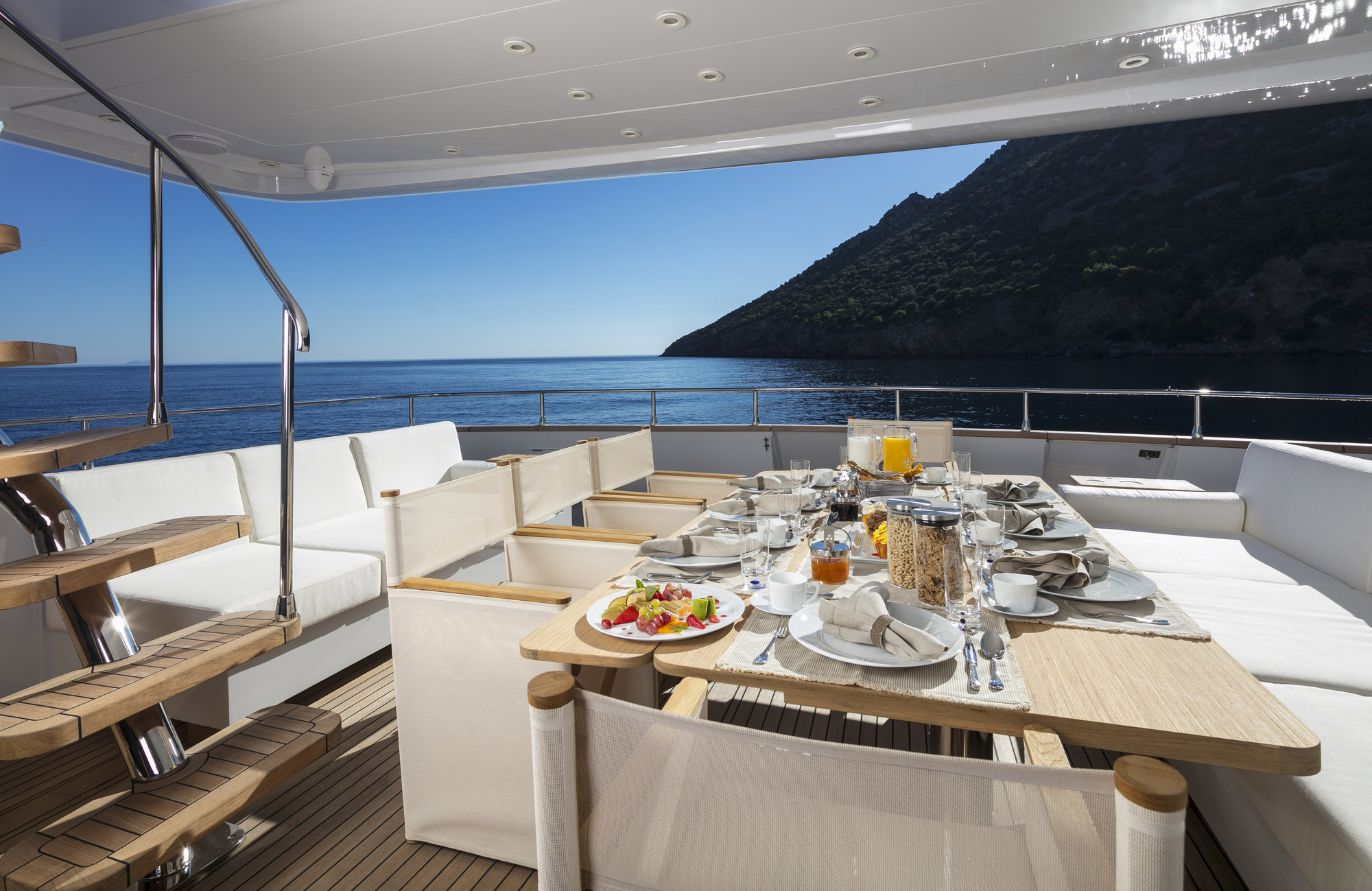 Breakfast on the aft deck.jpg