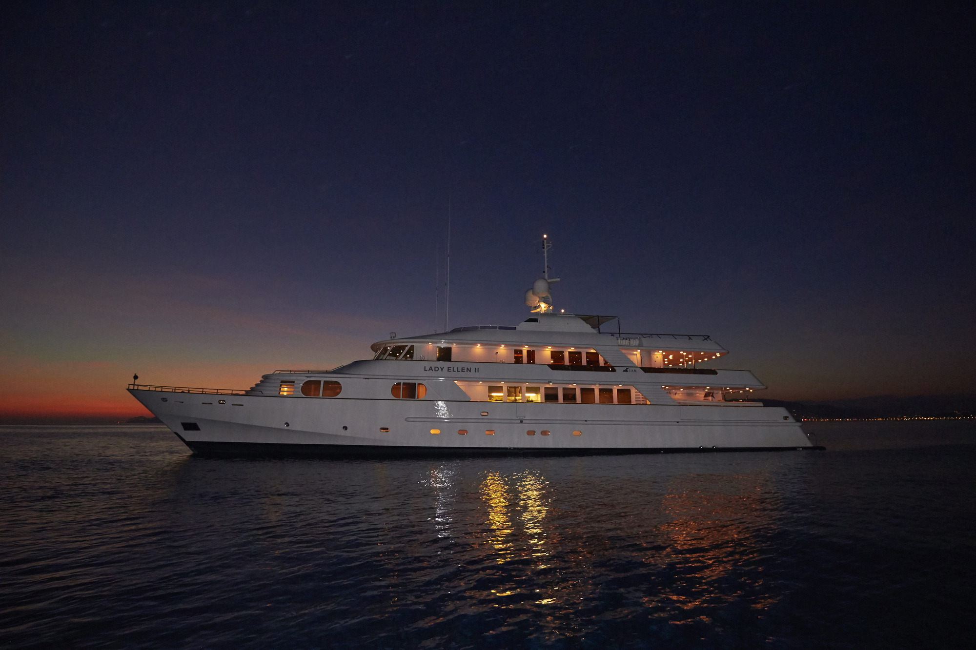 CRN Ancona motor yacht LADY ELLEN II - Profile by night.jpg