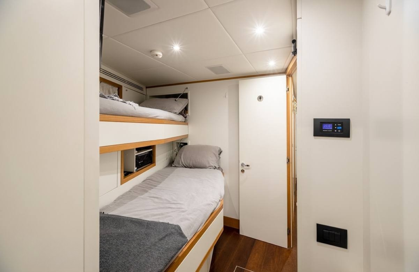 Cabin With Double Bed 07.jpg