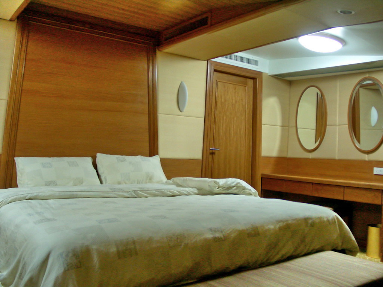 Cabin.jpg