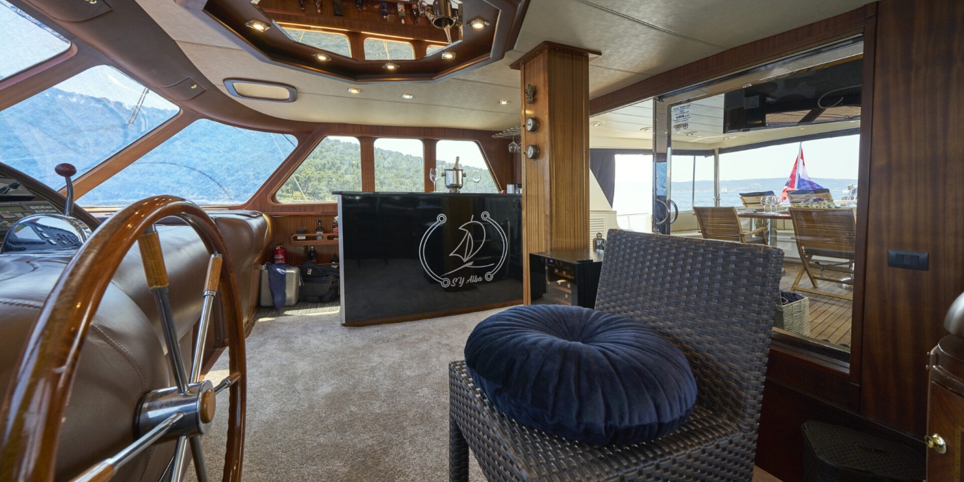 Captains Cabin 01.jpg