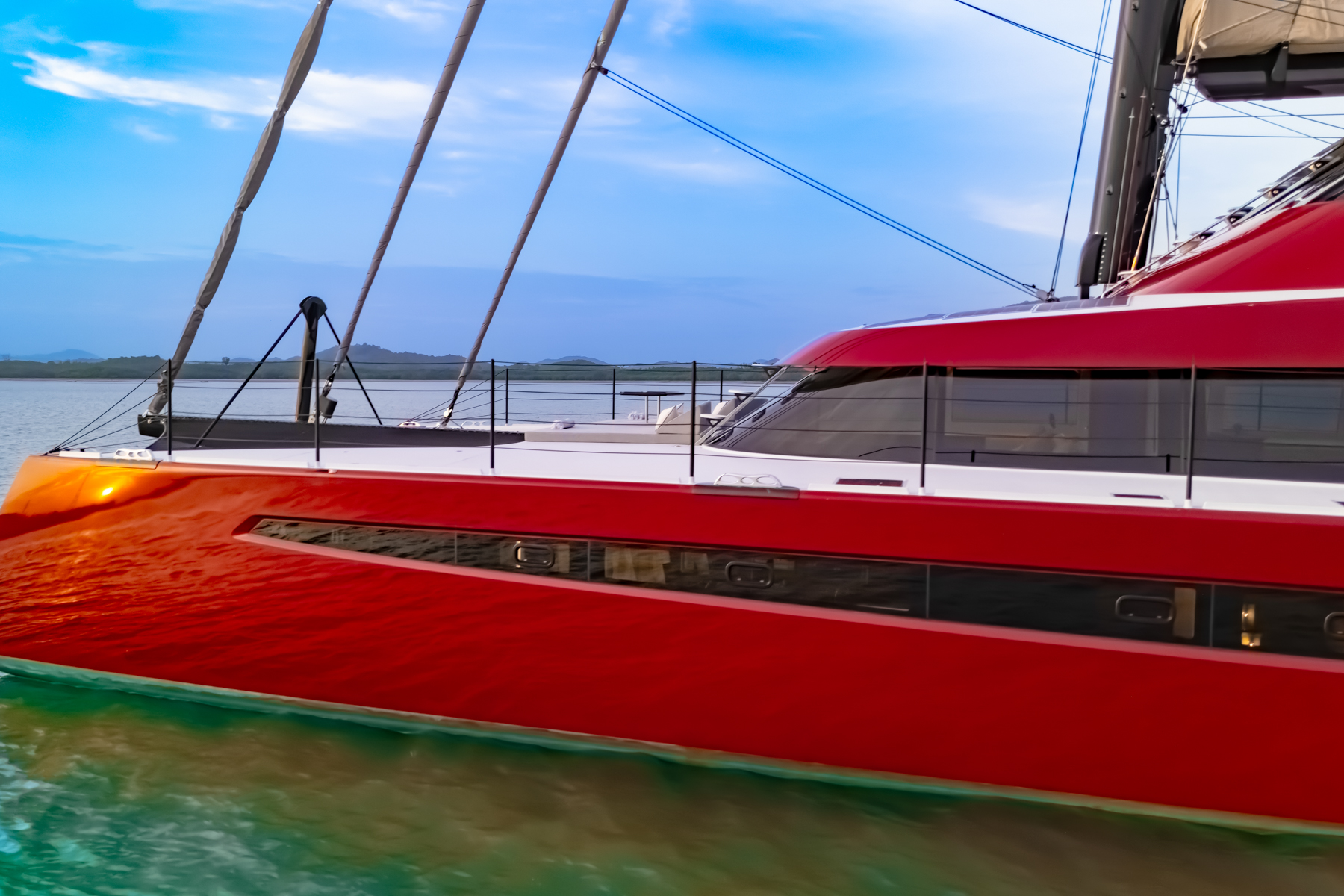 Catamaran CRAZY LOVE detail.jpg